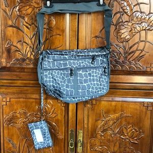 New Eddie Bauer Sport Bag ❤️